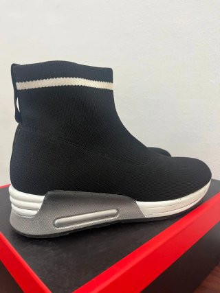 Botines Exé estilo calcetín negros talla 37