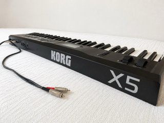 Sintetizador KORG X5