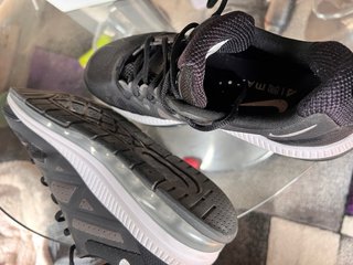 Zapatillas Nike Air Max Negras Blancas