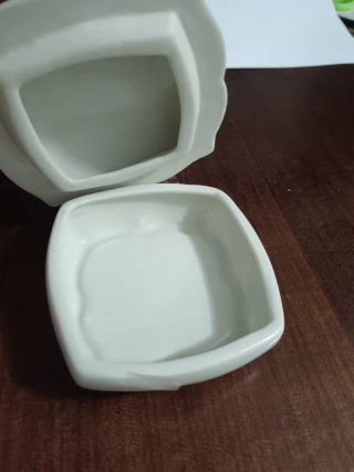 Caja joyero porcelana vintage paloma, con flores.