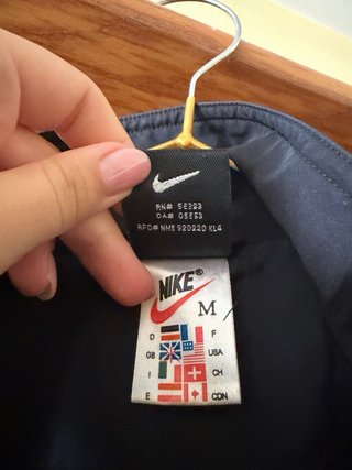 Chaqueta deportiva Nike Negra & Roja