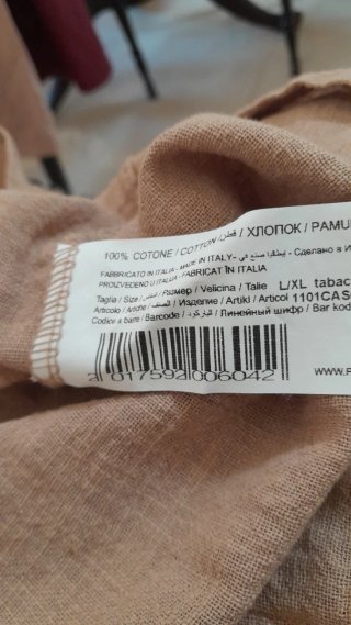 Blusa Beige e Pantaloni Grigio