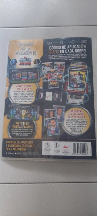 Álbum Match Attax Extra 19/20 con 90 cartas