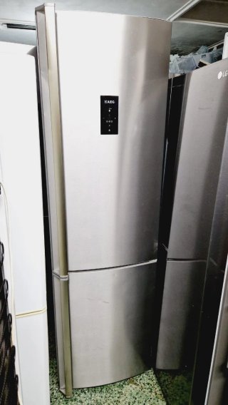 Nevera AEG No Frost 2m x 60cm Clase A++