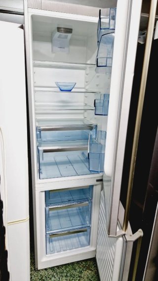 Nevera AEG No Frost 2m x 60cm Clase A++