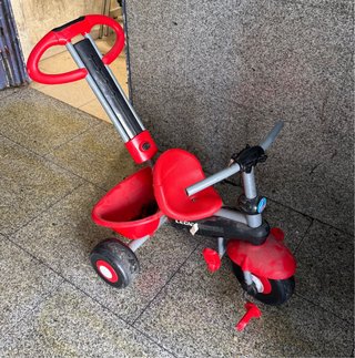 Triciclo infantil rojo