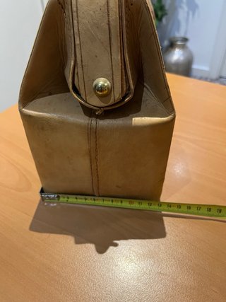 Bolso de mano cuero vintage bordado