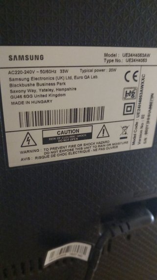 Samsung Smart TV 24 + Fire Stick 4K