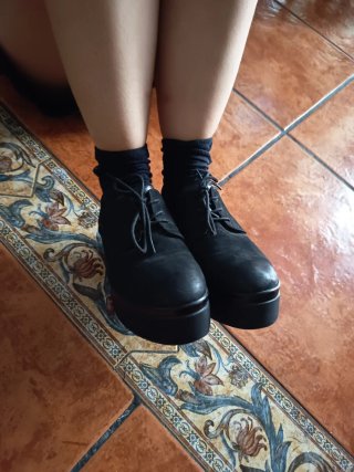 Zapatos negros de plataforma exclusivos