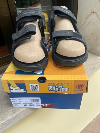 Sandalias Skechers Slip-ins Negras