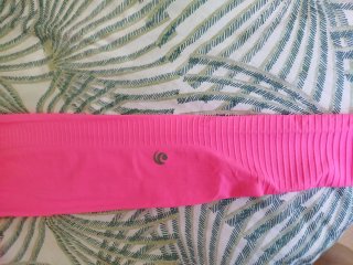 Mallas deportivas rosas. T. S. Oceans Apart