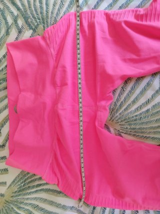 Mallas deportivas rosas. T. S. Oceans Apart