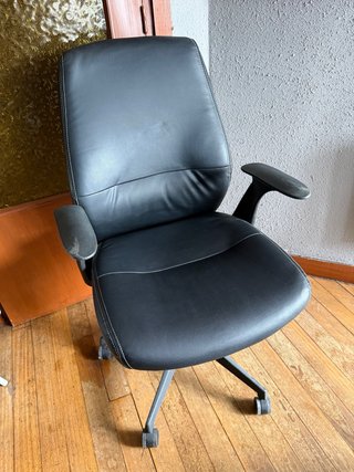 Silla de oficina- Negra