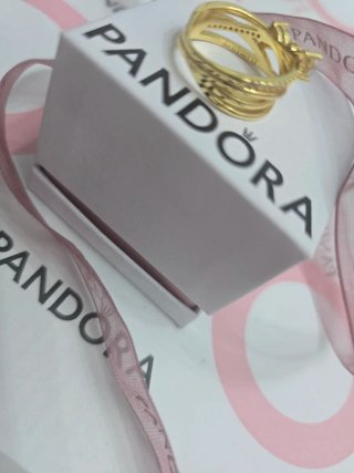 Anillo Pandora Dorado con Circonitas
