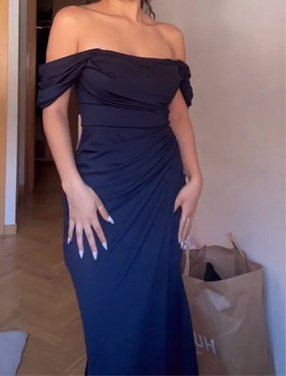 Vestido largo azul noche con etiqueta incluida