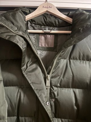Abrigo Guess Verde Talla L usado solo 1 vez