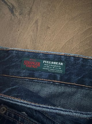 Pantalones Vaqueros Stranger Things Edición Limita