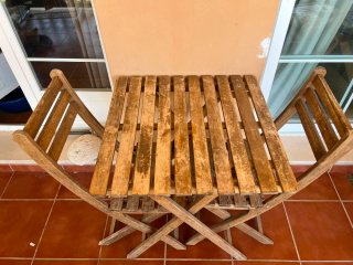 Conjunto mesa y sillas terraza madera