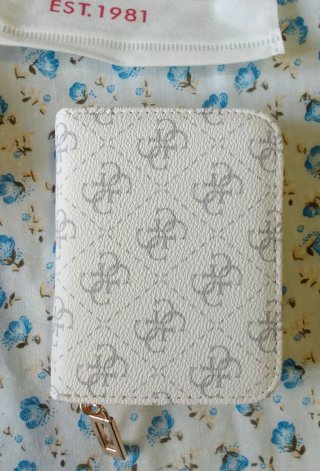 Monedero Guess Blanco