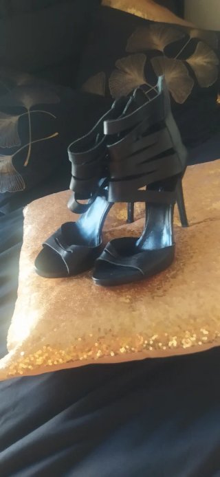 Sandalias de tacón negras
