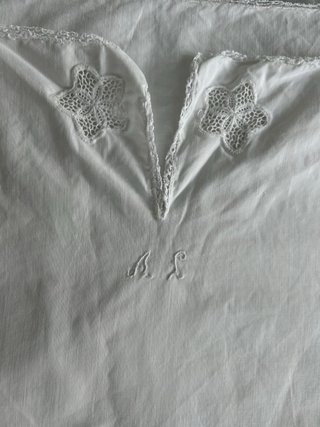 Camisón blanco siglo XX