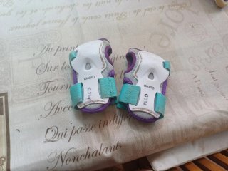 Patines Oxelo niña talla 32-34 y protecciones