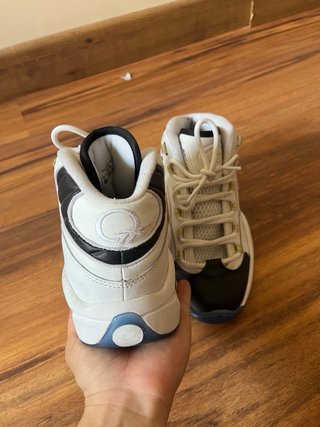 Reebok Question Mid Negra Clásicas