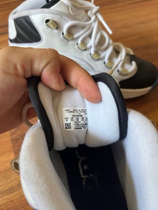 Reebok Question Mid Negra Clásicas