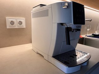 Cafetera DeLonghi Magnifica Start Blanca