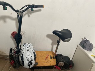 Patinete eléctrico con asiento