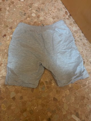 Pantalón corto