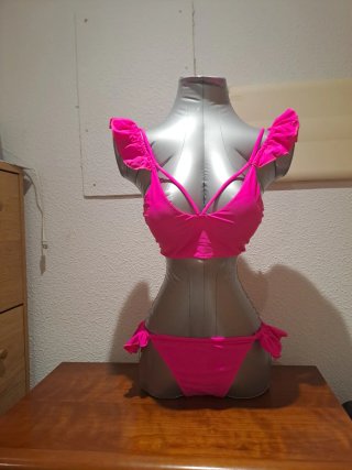 Bikini Fucsia Volantes Talla L