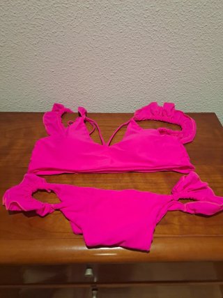 Bikini Fucsia Volantes Talla L