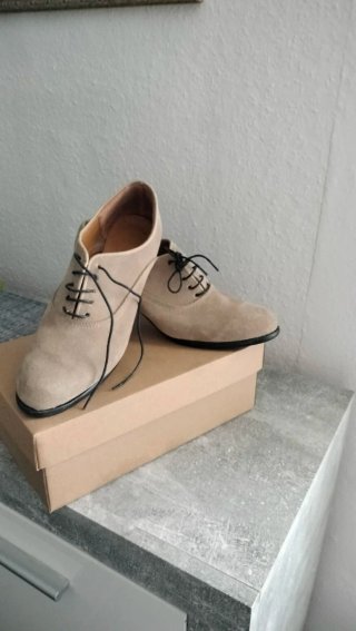 Zapatos de ante beige talla 41