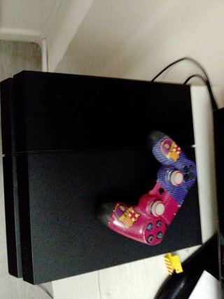 PS4 (PlayStation 4) con mando FC Barcelona