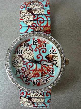 Reloj de pulsera con mariposas( sin pila)