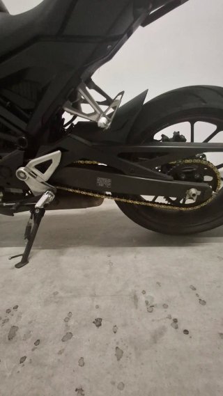 Honda CB125R 2023 Negra