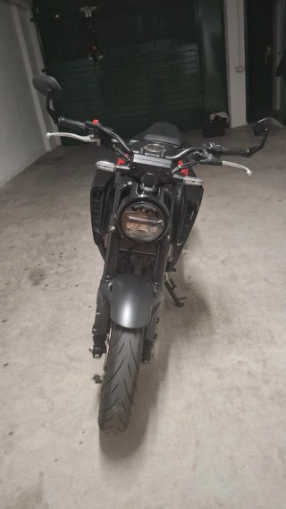 Honda CB125R 2023 Negra
