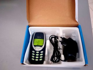 Nokia 3310 + Batteria + Caricabatterie + Scatola