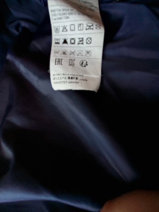 Abrigo infantil azul, verde, rojo benetton