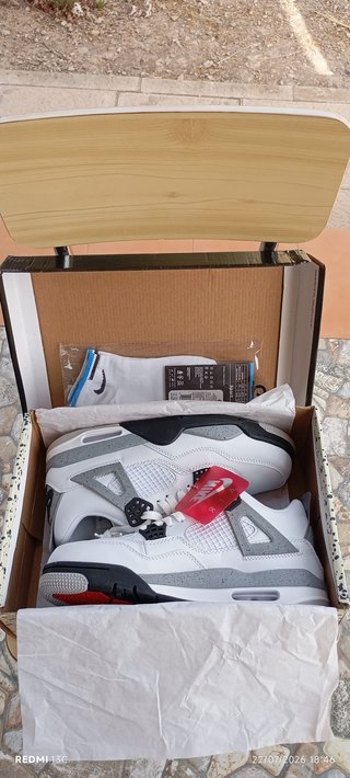 Nike Air Jordan 4 Retro Blancas Rojas