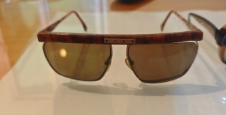 Antiguas Gafas de Sol. Bermejo y Hexágono Corp.