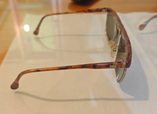 Antiguas Gafas de Sol. Bermejo y Hexágono Corp.