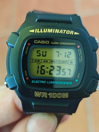 Casio W-740.