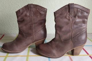 Botas de cowboy marrones