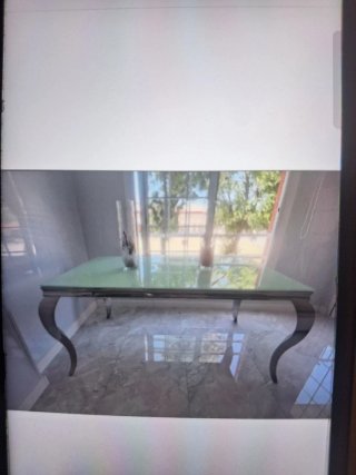 Mesa y 4 sillas