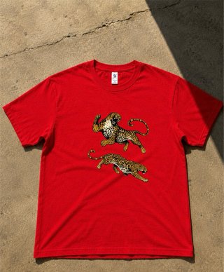 Camiseta Streetwear Pantera Roja Premium Unisex