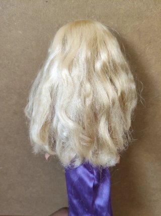 Lote 3 Barbie e accessori, anni '90. Rif 118