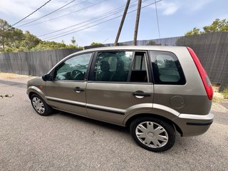 Ford Fusion 2005