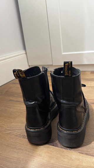 Botas Dr. Martens Negras Plataforma
